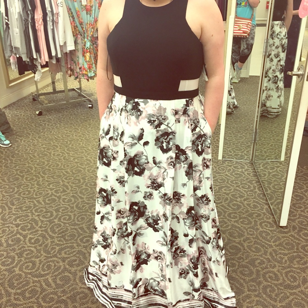 White and flowered prom dress
